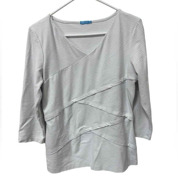 J. McLaughlin Tops - J. McLaughlin Long Sleeve Shirt, White, Textured, Size Large. Nylon Spandex